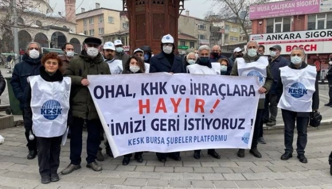 KESK: “İhraç edilen KHK’lılar işlerine geri dönsün”