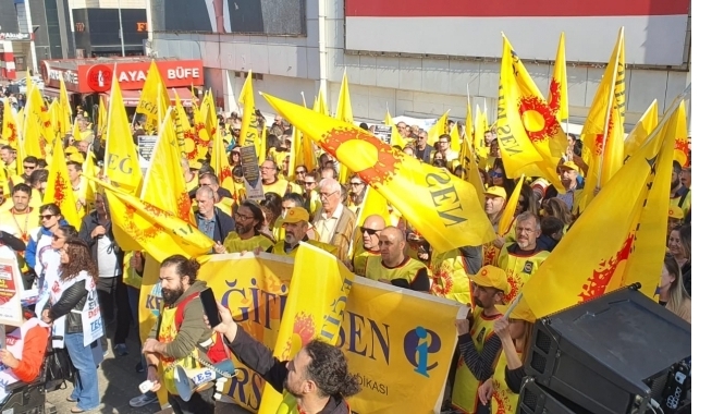 Öğretmenlerden hak arama dersi: Meslek onuruna sahip çıkma günüdür