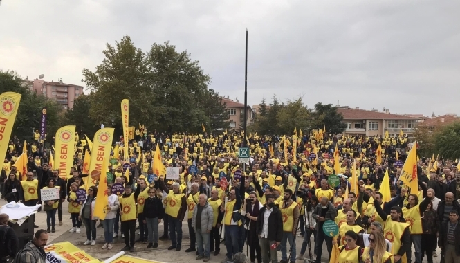 “Emeğimiz, Onurumuz ve Çalışma Barışımız İçin ÖMK İptal Edilsin” Talebiyle Anıt Park’taydık