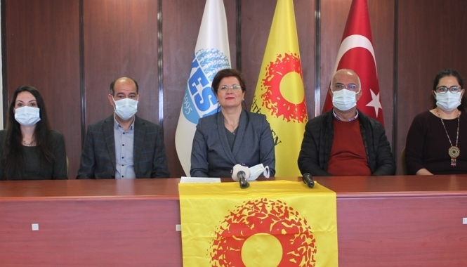 Öğretmen Açıkları Kapatılmalı, Öğretmenler Sözleşmeli Değil, Kadrolu Olarak Atanmalıdır!